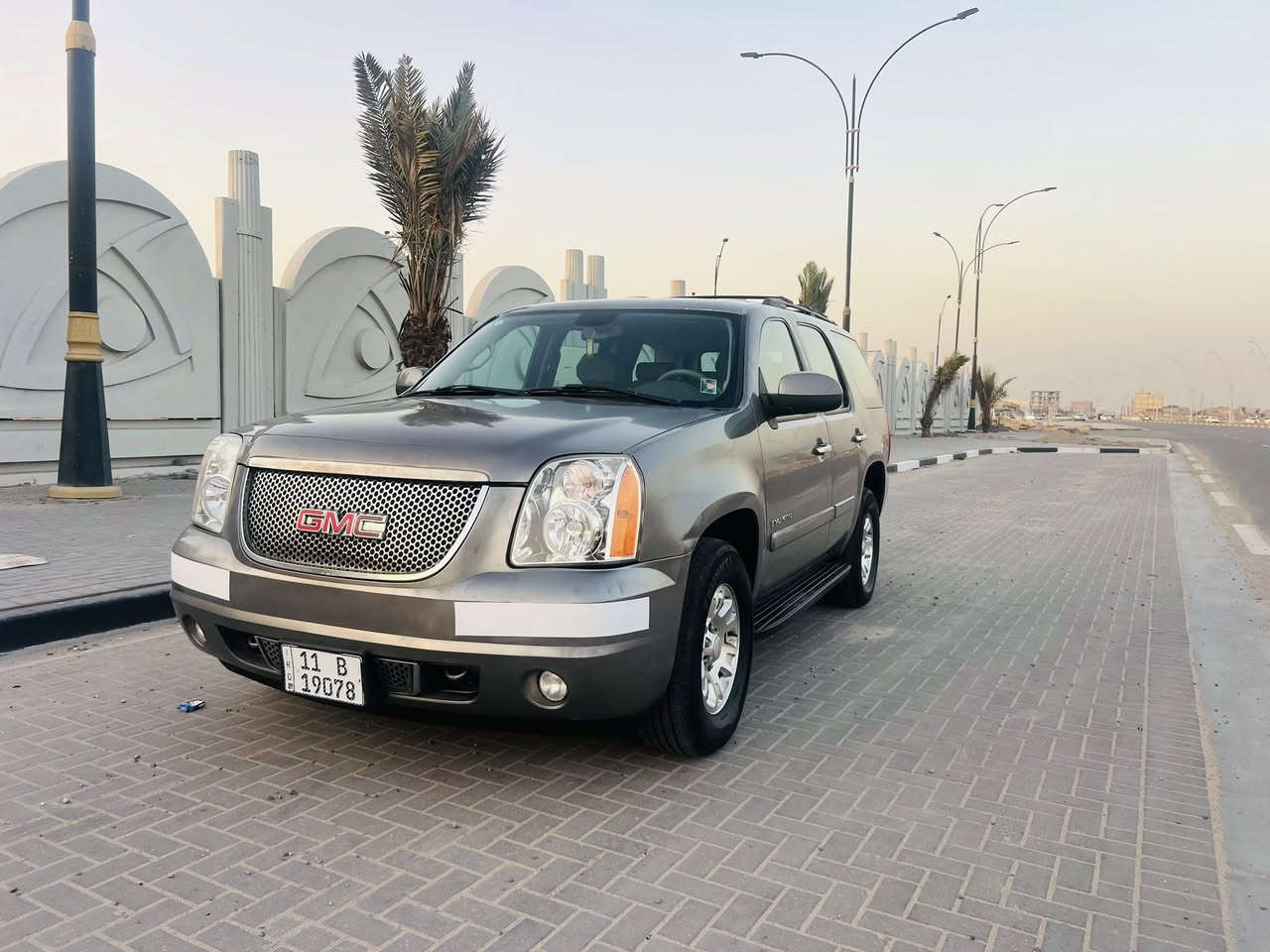 السلام عليكم يوكن 2007 رقم بغداد صاحب السنويه بالبصرة
السيارة وراد كندي كلين. بيه مكانات  صبغ  ارباع البيبان. والبجم كلير اثر جراد فقط الباقي  كفاله.    محرك جديد حداديه زيرو ربل بدي جديد دواخل نظيفه دشبول  جديد. تخم تاير حداديه.جديده تبريد ثلج   السعر 159
الشراي يتصل ***********
