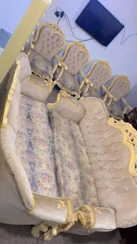 طقم ملكي • ٦ قطع • كريمي