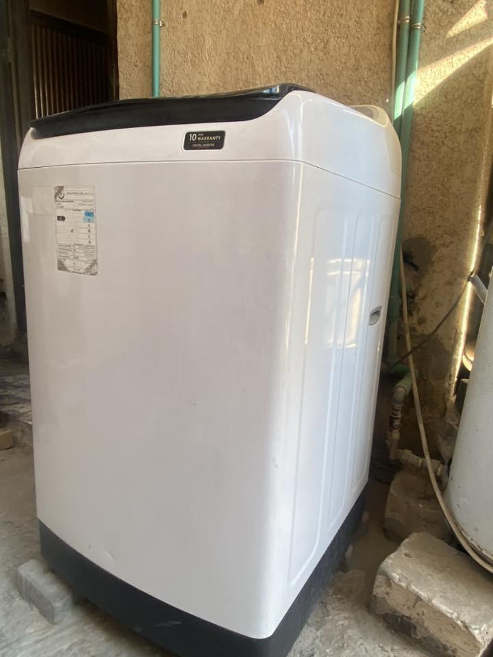 سلام عليكم عندي غساله للبيع نوع سامسونك اصليه  غساله شغاله نضيفه تشتغل شغاله كله سعره 250 وبيها مجال مكاني كربلاء *********** شراي يتصل ويدلل
