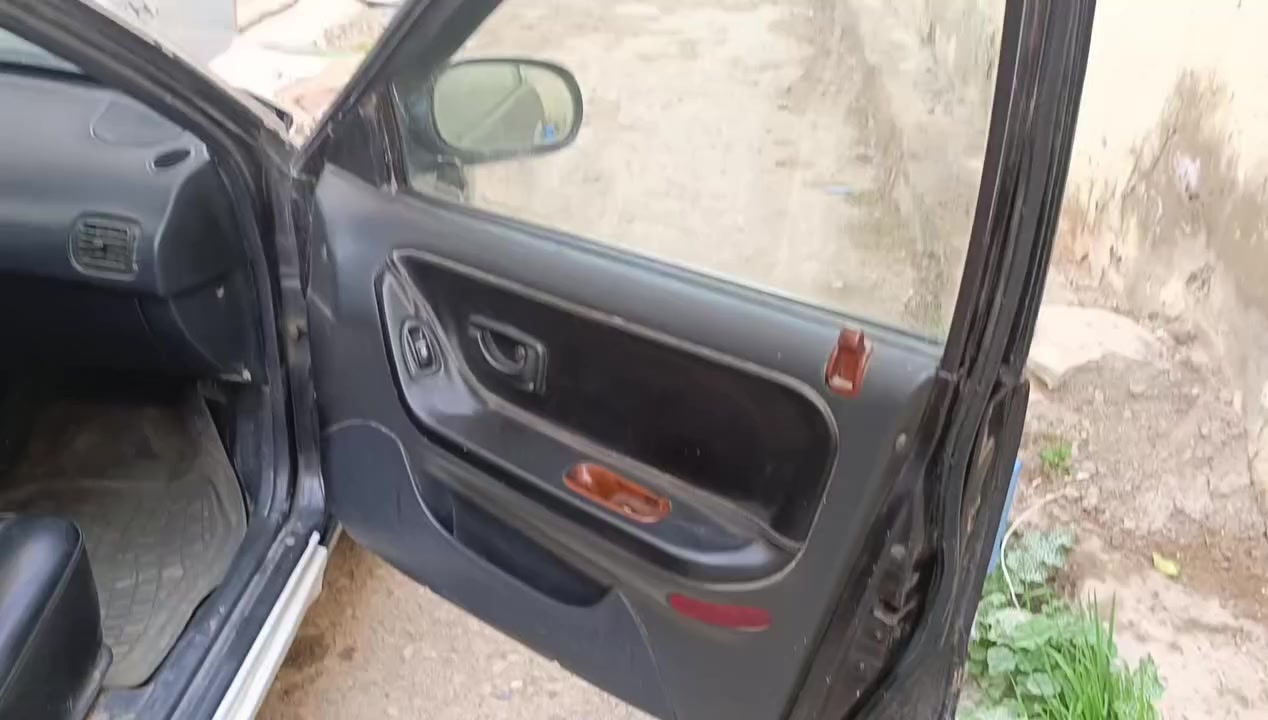 سلام عليكم سوناتا موديل 1994
كير عادي محرك ٢٠٠٠  مال حاويه  جديد لوك رقم دولي  بغداد كامله  تخم تاير جديد مكان سياره ديالى الخالص
سعر 44وبيه مجال
هاتف ***********
