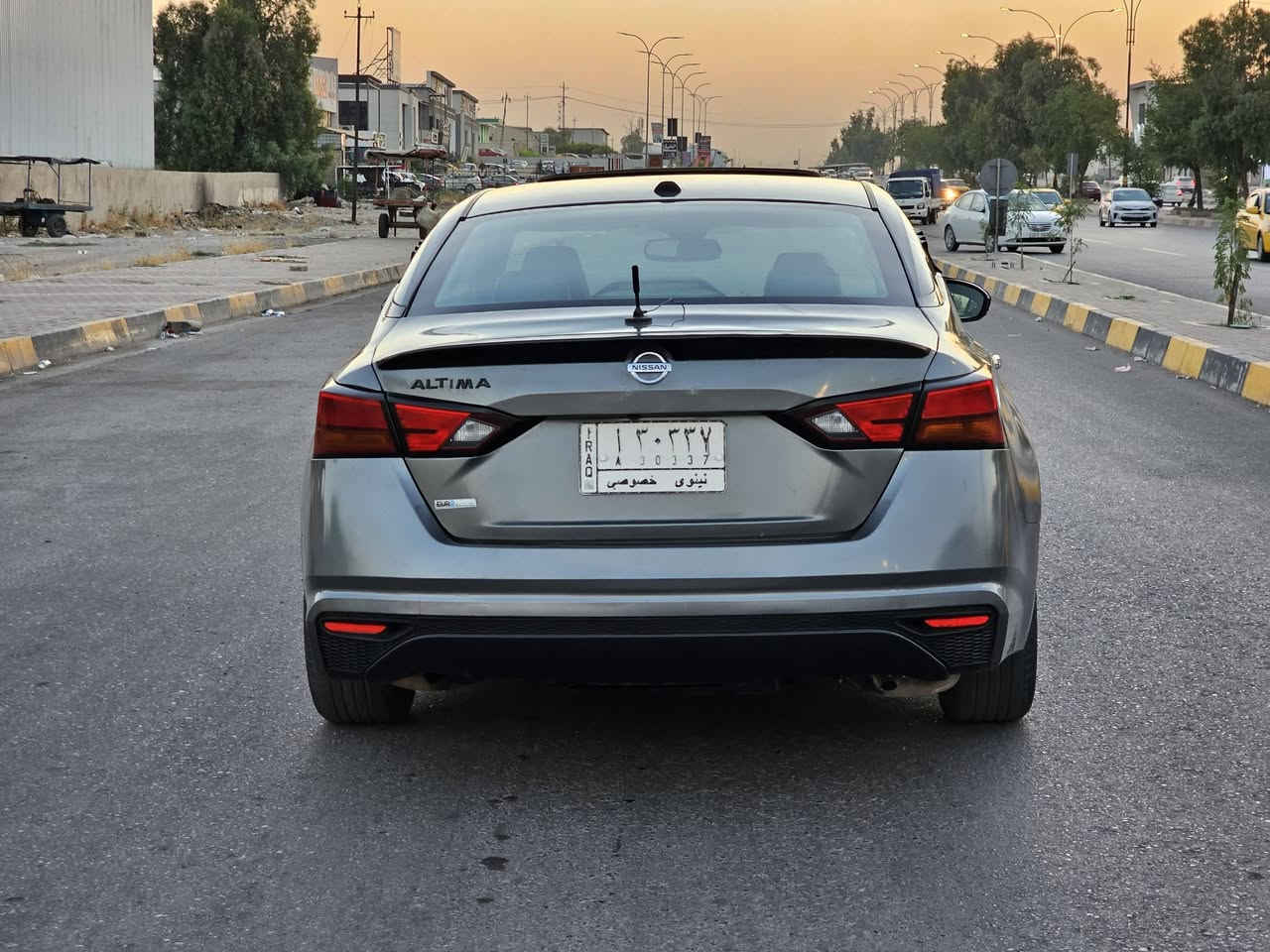 للبيع 
سعر 98 $
نيسان التيما موديل 2019 الشكل الجديد فئة SL 
السيارة فول مواصفات  1/1
🚫  ضرر جاملغ خلفي يمين فقط 
صبغ اقل من حزام ابيع حزام مرفوق صورها بأمريكا مع الصور🚫 
رقم نينوى الماني شرط التحويل 
فول مواصفات 
1- نيسان التيما SL موديل 2019 
2- محرك 4 سلندر 2500 
3- ويل كب حجم 17 كروم اصلي مع طقم تاير بحالة ممتازة 
4- رادار امامي للتتابع والتوقف التلقائي لتجنب الحوادث
5- بصمة باب وبصمة تشغيل وميزة التشغيل عن البعد
6- سلايد روف قمارة 
7- حساسات الاجتياز الجانبية 
8- يدات ابواب نيكل اصل 
9- اشارات بالمرايا الجانبية 
10- كاميرا خلفية اصل مع حساسات خلفية اصل 
11- ميزة التوقف التلقائي بالرجوع للخلف 
12- صالنصات عدد 2 سبورت
13- لايتات زينون اصل مع كشافات LED ابيض عالي الانارة مع كاشفات ضباب
14- غرفة السيارة جلد اسود اصل مع تحكم فول كهرباء لكشنات المقدمة 
15- ستيرن حرف D رياضي 
16- تحكم ستيرن جهتين وتحكم الرادار والصوت والشاشة الداخلية والبلوتوث والحاكية وكروس السرعة وباقي اوبشنات المركبة 
17- تبريد السيارة قطعتين امامي وخلفي
18- تطعيم صاج لدواخل السيارة 
19- شاشة دشبول كبيرة TAB مع نظام اندرويد
20- السيارة ماشية 159 ألف كيلو متر
21- نظام صوت BOSE 
وباقي مواصفات غنية عن التعريف 
سيارة جاهزه 
موصل الايسر مجمع السلام قرب محطة تعبئةالتأميم
***********
***********
