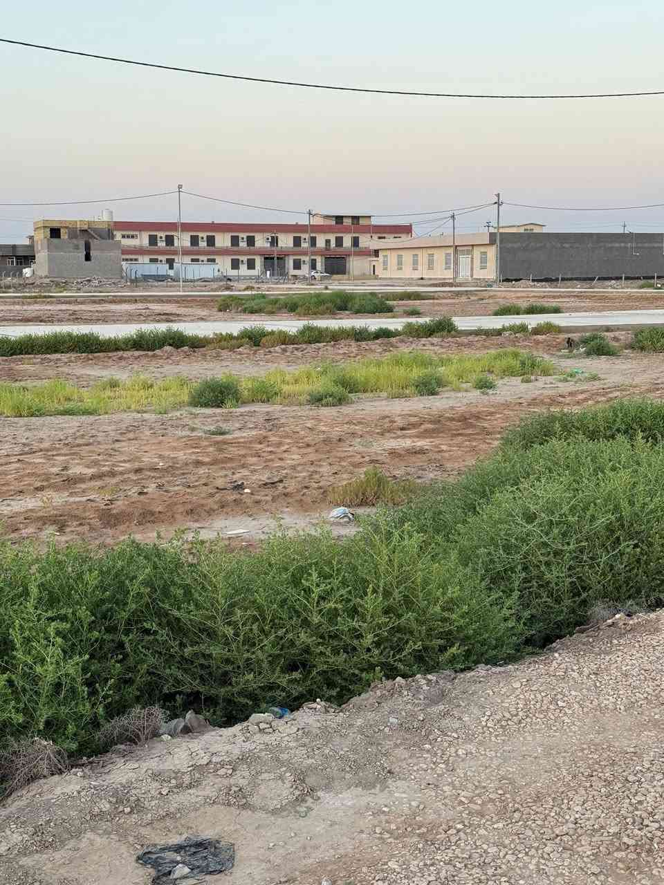 5 دونم طابو زراعي سند 25  بسم شخص واحد تحويل مباشر ثاني قطعة عن الشارع العام 
حله الورديه قرب مجمع السجاد السكني 

منطقة سكنية  وكافة الخدمات متوفرة 

شارعه 10م  

للاستفسار. ‭***********‬
