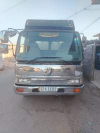 هينو للبيع موديل ١٩٩٦ رقم ميسان انكليزي مكان السياره بغداد الشعله حي ا...
