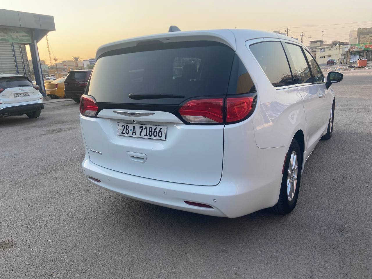 كلايزر فيوجر فول ماعدا البنوراما رادار أمامي خلفي جانبي شاشه كبيره بلادي تاب حساس خلفي توقف ذاتي امامي حادثها جاملغ وباب فقط جاملغ مبدل باب  مصلحه   بدون دواخل ايرباكات طاكه بوب كهرباء كشنات سياحي vip
مكاني النجف ماشيه٤٠ميل باسمي اني ستوردتها 
٢٠$$بيها مجال قليل
للاستفسار ***********
