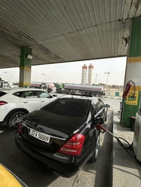 مارسدس S500 2011 وارد الماني  باب طويل  صبغ ٣ قطع اثر جراد بدون ضرر فو...