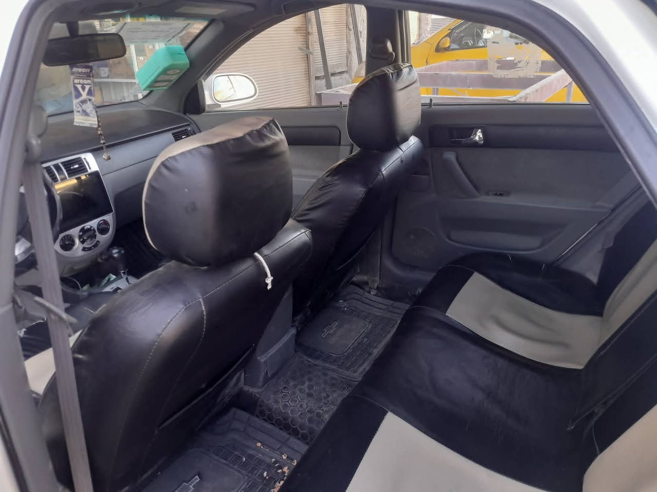 السلام عليكم أوبترا خليجي موديل ١١باسمي رقم ذي قار سنويه ل٢٠٣٠ بيها قطعتين جاملغ الأمامي و باب خلفي ثنينهن حاويه
السعر ٧٨ وبيه مجال العنوان ديوانية غماس وسيارة جاهزه وجديده ***********
