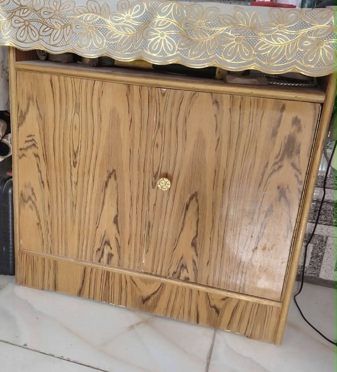سلام عليكم غرفة نوم كاملة لبيع نوعه سووكيه يحتاجله فقط ترتيب سعره 300 وبيه مجال *********** مكاني نجف
