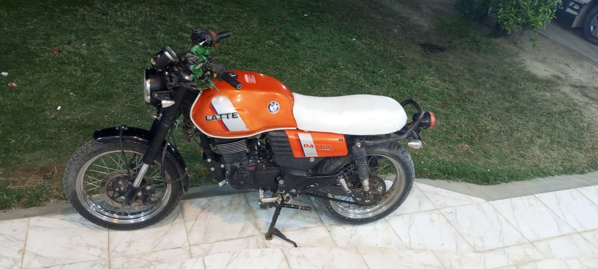 السلام عليكم  دراجه دايون لايتي موديل 21 اوراق كامله  الدراجه مابيه كل نقص مكان بابل ابي غرق الشراي يتصل  ***********
