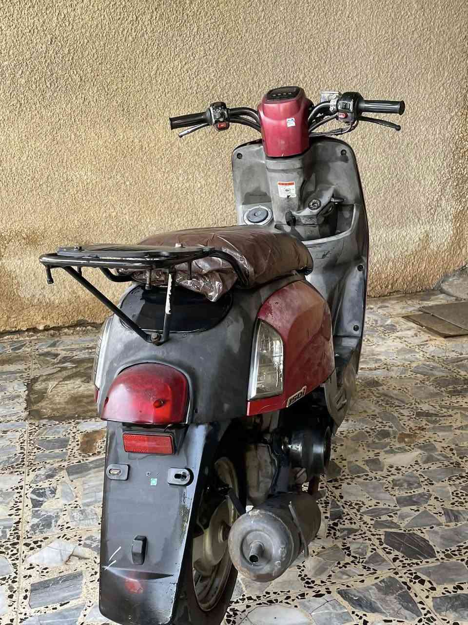 السلام عليكم عندي دراجه ماكس بوليسي  نوزل دراجه كفاله من الفتح كلشي فول بيها شغال
السعر 625 وبيه مجال 
مكاني بغداد الرصاااافه
الاتصال
***********
