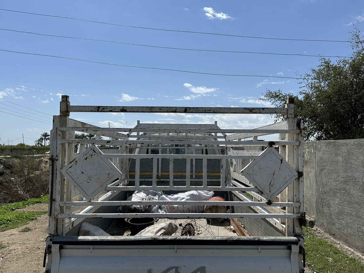 محجر للبيع سعرها 250 وبي مجال مكاني بغداد مدينة الصدر ***********
