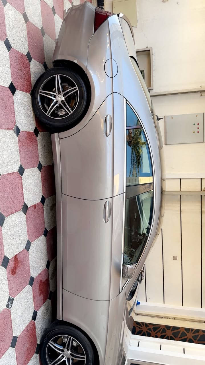 مارسيدس ClS  2005فول مواصفات  vib كشانه منفصل. فتحه. جلد مواصفاتها معروفه مكينه 6 سلندر. جديده قبل فتره شادها. حداديه جاهزه مبدله جديد جاهزه من كلشي  للبيع او مراوس  الاستفسار. ***********
