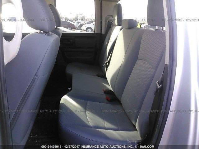 اخواني محتاج وكفتكم
هاي السيارة مال ولد صديقي موديل ١٧ حادثها طلقات فقط وبيها طخة بالبدي الخلفي والتكمة صفحة العبري موضح بالصورة مكينة 3600 تو ويل بدون مواصفات رقم جديد شمالي شكد تسوة كون السعر من جانبي لان مليت من الخسائر بالسيارات 
الف رحمة على والديه الي يعرف بيهن بس ويقملي وممنون العزاز
السيارة يحتاجلها مصرف


**إذا كنت صاحب هذا الإعلان وتريد حذفه لأي سبب، رجاءا أرسل رسالة إلى الدعم الفني**