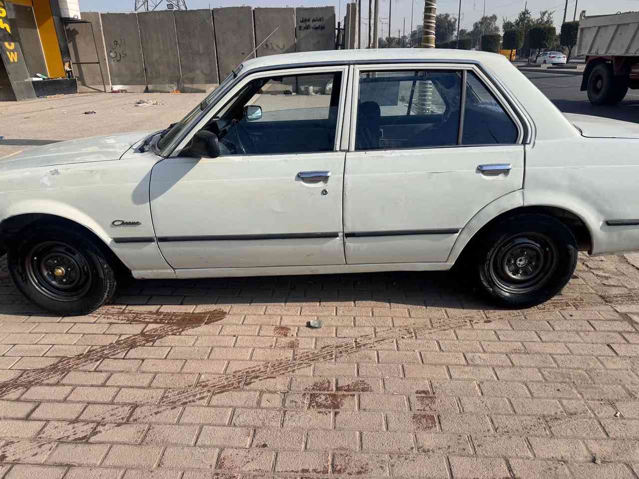 السلام عليكم
كرونا 80 كير عادي 4 نمر  مرتبه كل كهربائياته حداديه مرتبه كلشي شغال بيه 
35$ مجال جدا بسيط 
 ***********
