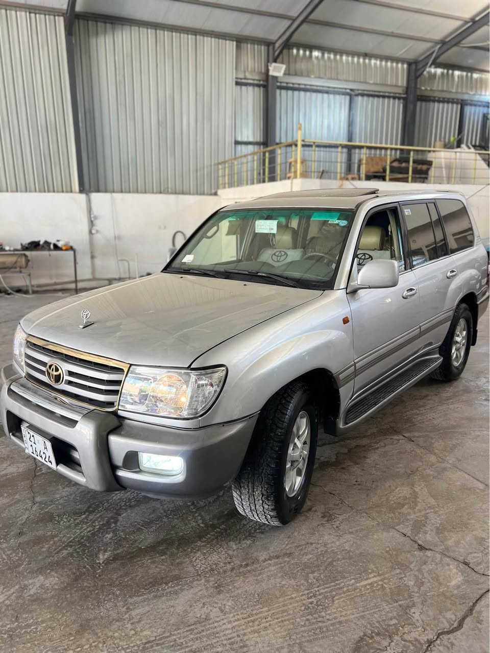 بەناوی خودای گەورە و میهرەبان.
🚗مۆنیکا 2006 فول. 
مواسفات لێگزز✅.
گێر مەکینە تەبرید تەقە و ڕەقە هەموو گیانی بەشەرت✅.
مەکینەی نەکراوەتەوە✅. 
بۆیاخ.. 5 پارچەی پەمپە و پێش و پشتی کەپسە✅.
سەیارەکە لەسەر دەقی بیلادی ماوەتەوە نمونەیە لە جوانی✅. 
نرخ: 179 وەرەقە و مەجالێکی برایانە..
📍: شوێن کۆیە ناوچەی پیشەسازی پێشانگای برایان أربيل, العراق


**إذا كنت صاحب هذا الإعلان وتريد حذفه لأي سبب، رجاءا أرسل رسالة إلى الدعم الفني**