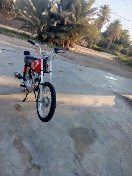 السلام عليكم دراجه رابيدوو تعمير للبيع موديل 24 الدراجه مفتوحه ولفات كلك مكفوله من السرقه للبيع مكاني شاميه الي يريدهاا يتصل على الرقم خاص مارد هذا رقمي خابرني ***********
السعر 500 وبيهاا مجال
