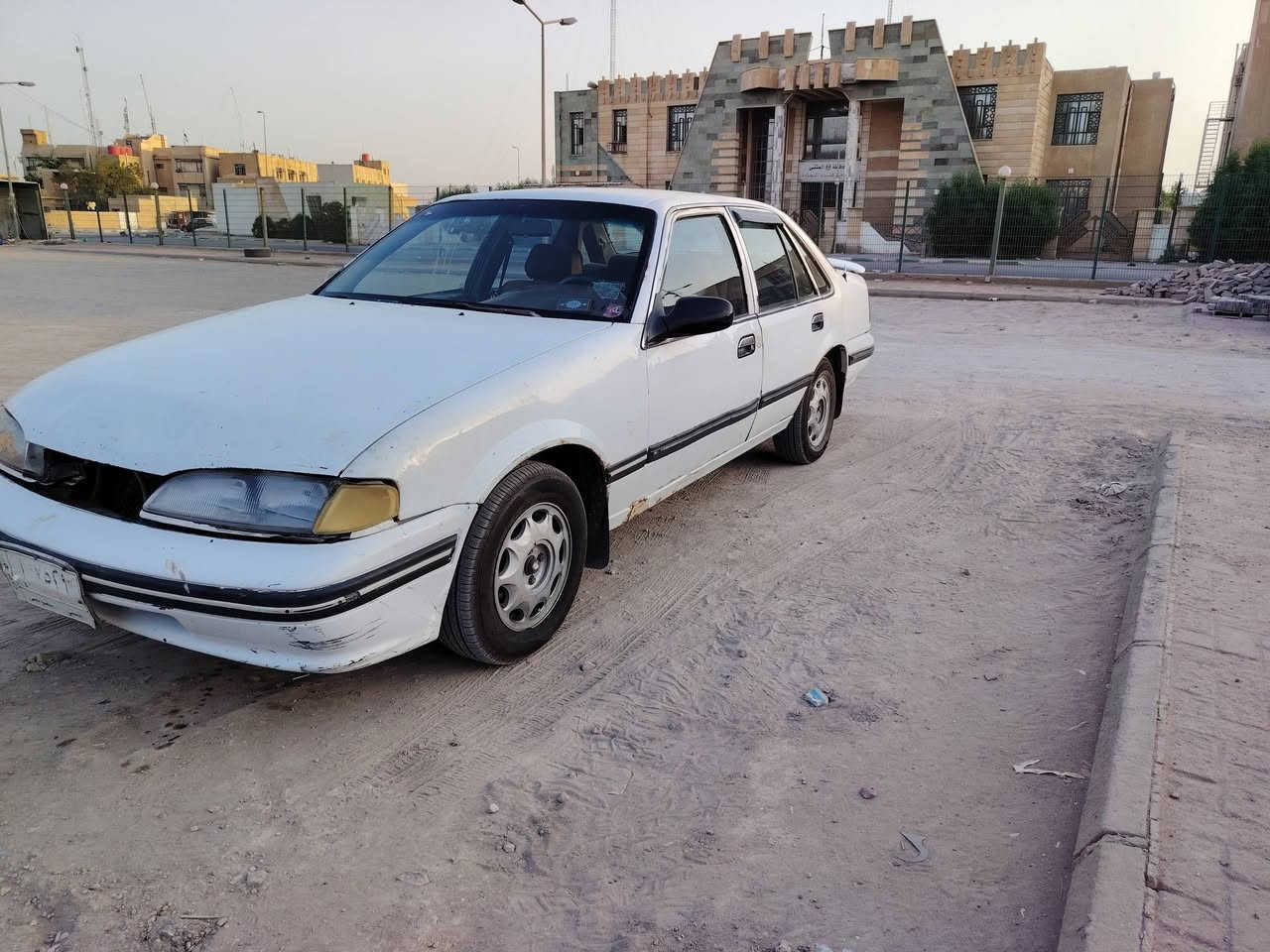 السلام عليكم دايو برنس ١٩٩٥ للبيع أو مراوس رقم مثنى ألماني السياره جاهزه من كير أو محرك أو كهربائيات كير أوتو راعيها يريد مداور موجود بسماوه السنويه ساقطه من ٢٠١٩ عليها غرامه ١٠٠ الف على راعيها بيها نقوصات بسيطة 
السعر (30) أو بيها مجال 
***********
