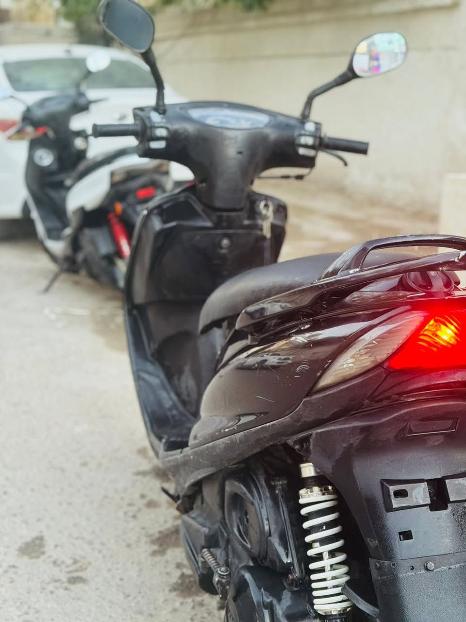 السلام عليكم 

دراجه ياماها ماكس 140 للبيع 

الدراجه نكره سلف أخت الجديده 
الدراجه لايت زنون 
كهربائياتها كله شغاله 
الدراجه نظيفه بعمنى الكلمه  
بانزين كله محسن 
كل شهر ابدل دهن امزويل 

السعر 475 بي مجال شي بسيط 

للاستفسار /***********
