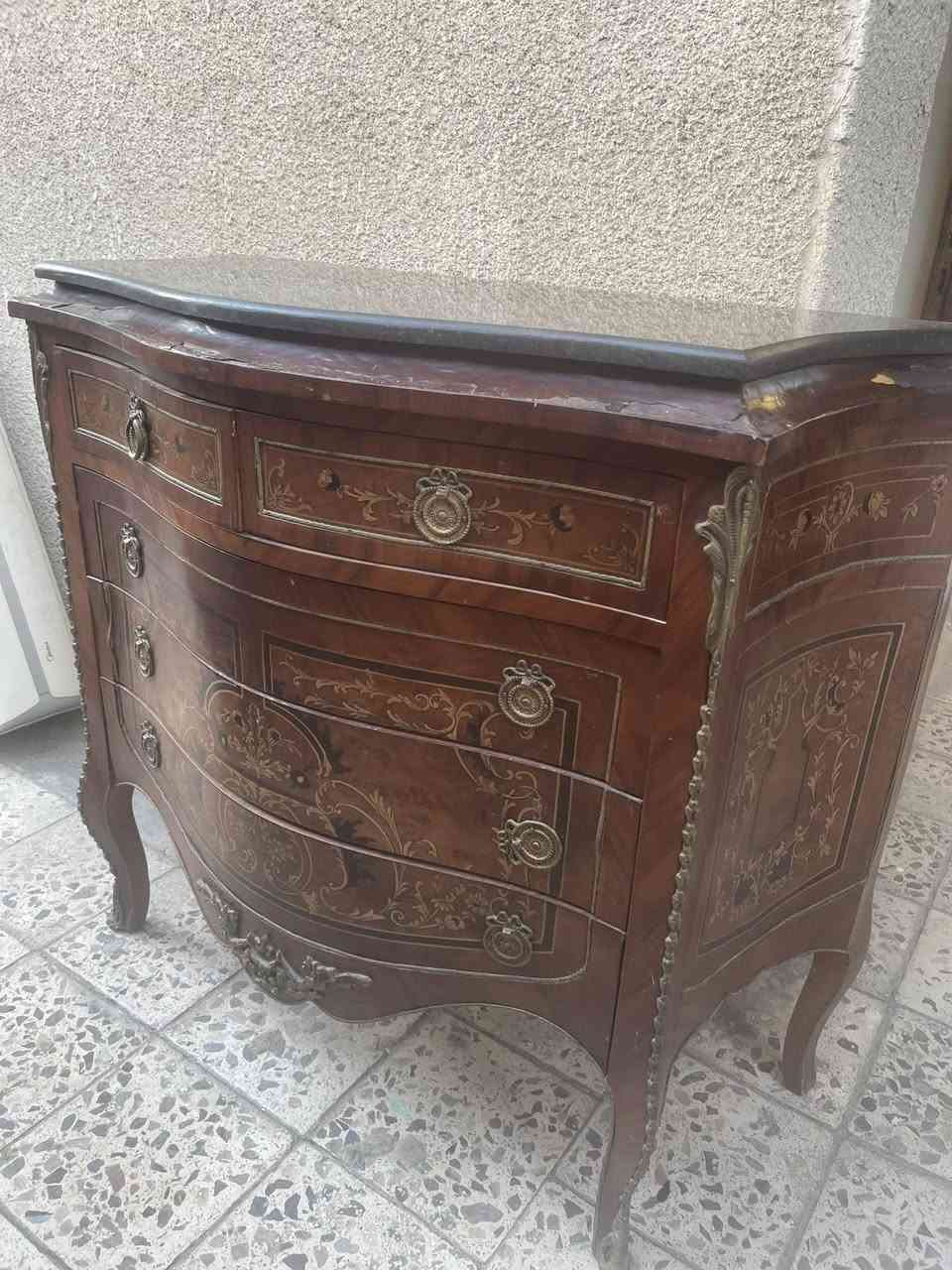 غراض مستعملة للبيع للاتصال على الهاتف ***********
