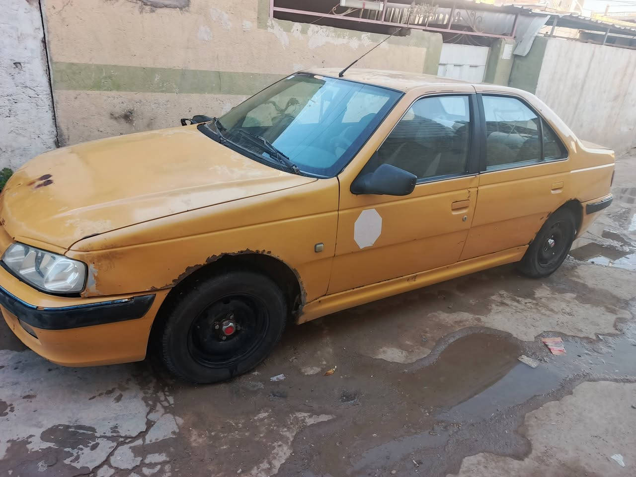 سلام عليكم من رخصت الادمن بيجو بارص موديل 15سياره مابيه ضربه ولاتبديل مكينه خير من الله مابيه لاتنقيص ولا تبخيرتبريد خير من الله  حداديه نضيفه تايرات نص عمر بيه خياسات يرادلهن تلكيط رقم بابل مكان بابل مركز المدينه سعر 30؟/هاذه رقمي ***********

