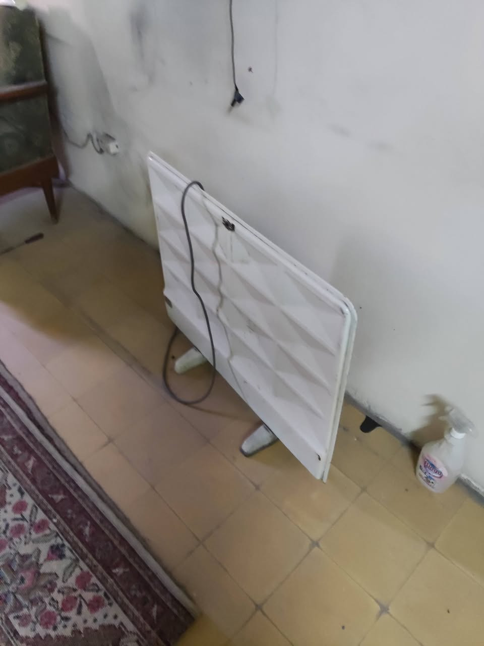 غراض بيت كامل للبيع عنوان شارع فلسطين اتصال على رقم واتساب. ***********
