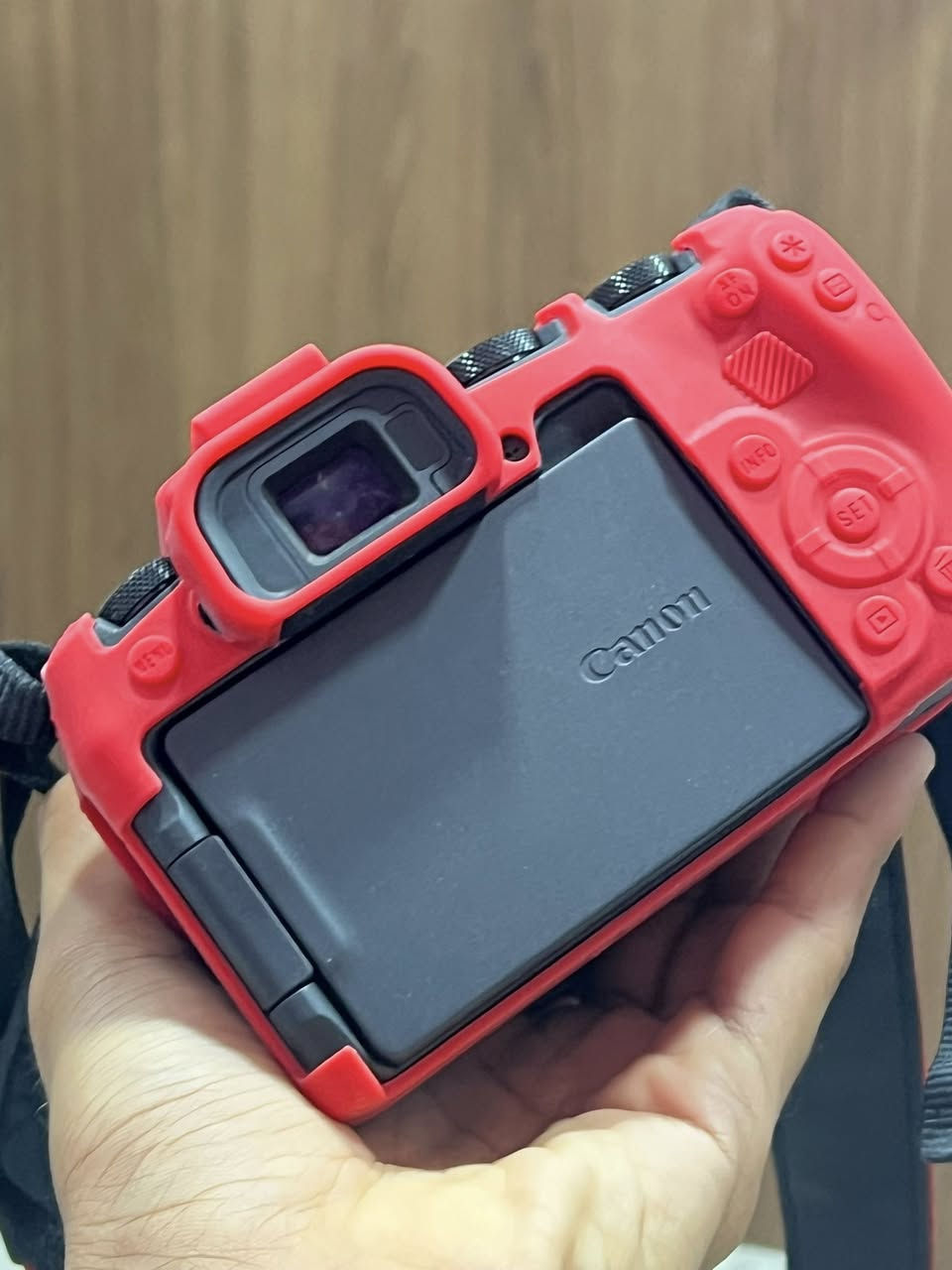 Canon rp
استخدام اقل من ٣ اسابيع
مع عدسة 24-105
وبطاريتين
السعر مليون و٢٢٥

مايك godox احترافي سعره ٨٥ مستخدم مره وحده

فلاش Triopo مع شاحنته مستخدم مرتين ٣٥  الف

رفلكتر سلفر وذهبي مامستخدم godox سعره ٣٠

ستاند ١٧٠ سم سعره ٢٥

كله جديد مامستخدم مره او مرتين

بغداد بسمايه
***********
