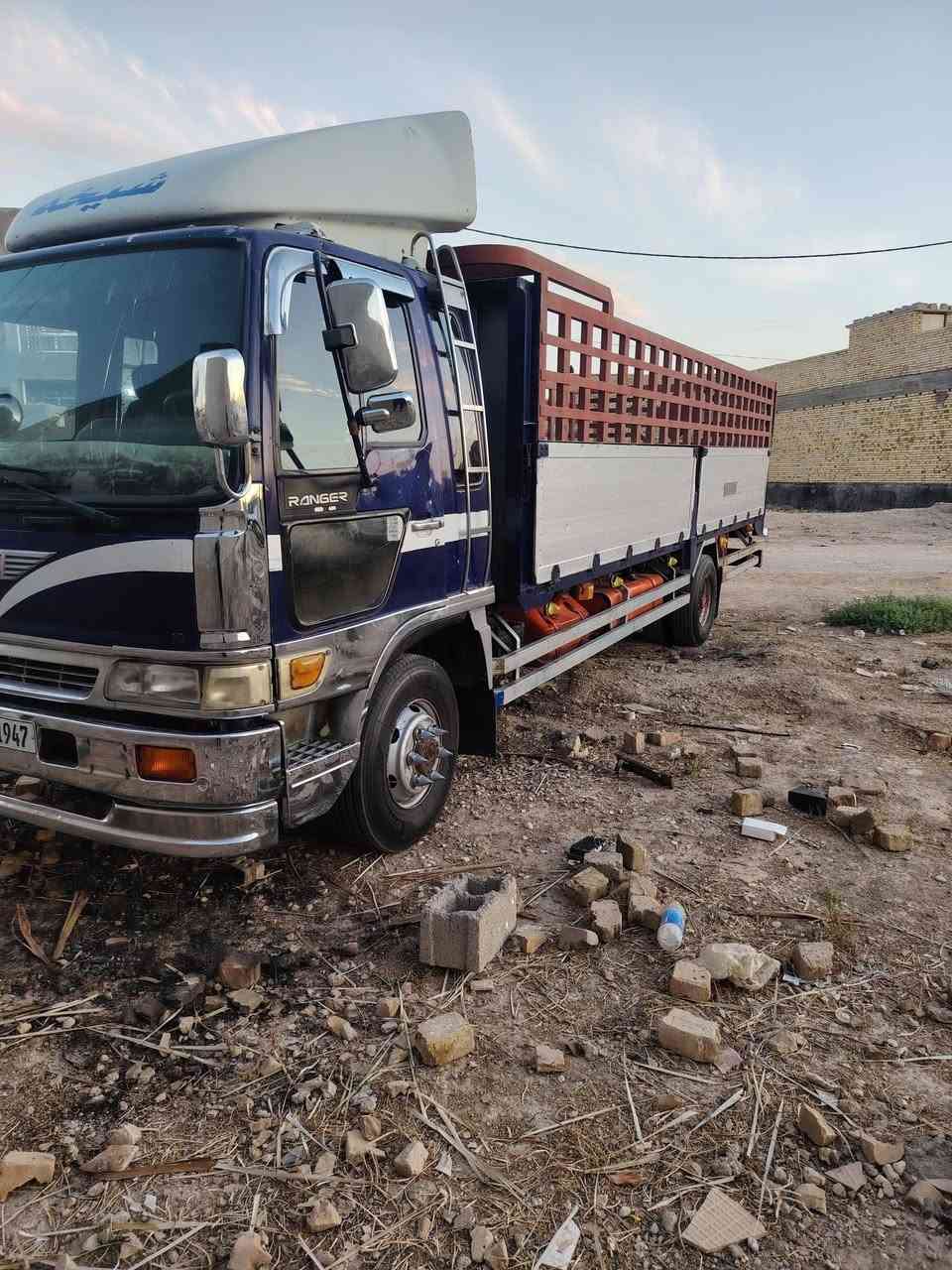 سلام عليكم هينو سته وربع مكينه 80 عادي حاوي ***********
