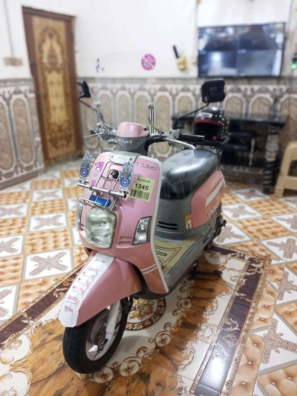 الحلوه للبيع دراجه بوليس لون وردي مميز داخل املح الدراجه قليل بحقه الخير من الله دراجه ما وكفتني بشارع كفرات ختم واحد ويا المكينه المكينه ممفتوحه جيب اكبر فيتر وياك و تعال كلوب زنون عالي ناصي شاير شغله هورن سيدان بيه كاسحه كشن مدوشم جامه اماميه الدراجه برغي ما عوزه عوزه بس سايق مكاني كوت : سعر مليون و 150و بيه مجال رقم *********** خاص ما متواجد سعر ما يعجبك طلع كبل و الموو شراي لا ينتصل💮
