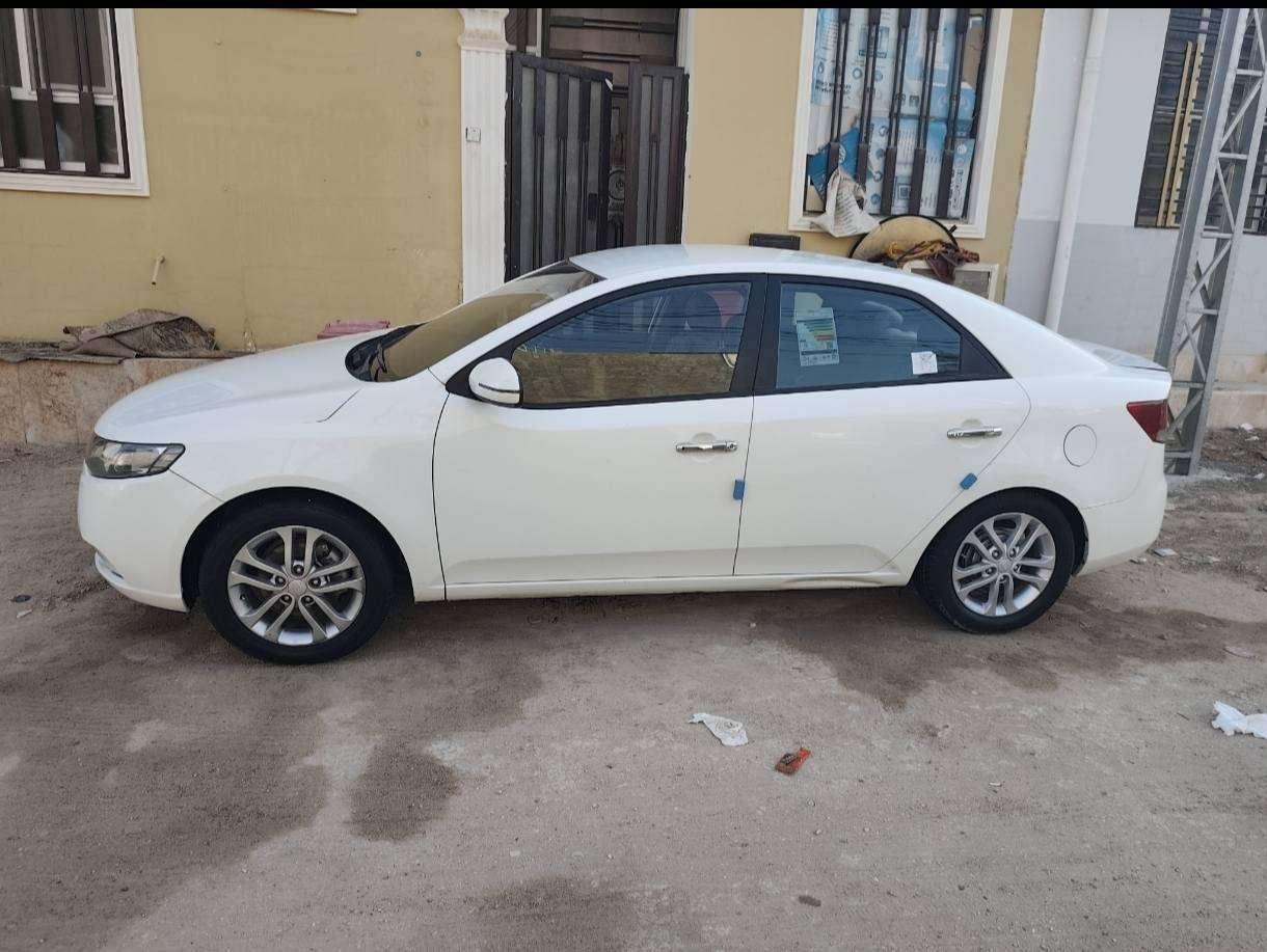 كيا سيراتو موديل 2012 سياره جديده محرك 1600
كير محرك شررط بلكارتون ترايك وين ماتريد مانقصهة برغي عله ايدي فقط بارد قليل قبل سبوع صرب باب دراجه ومؤشر عليهة رقم اربيل  تريد تحويل تريد وكاله مكان السياره كربلاء السعر 118 للاستفسار ***********
