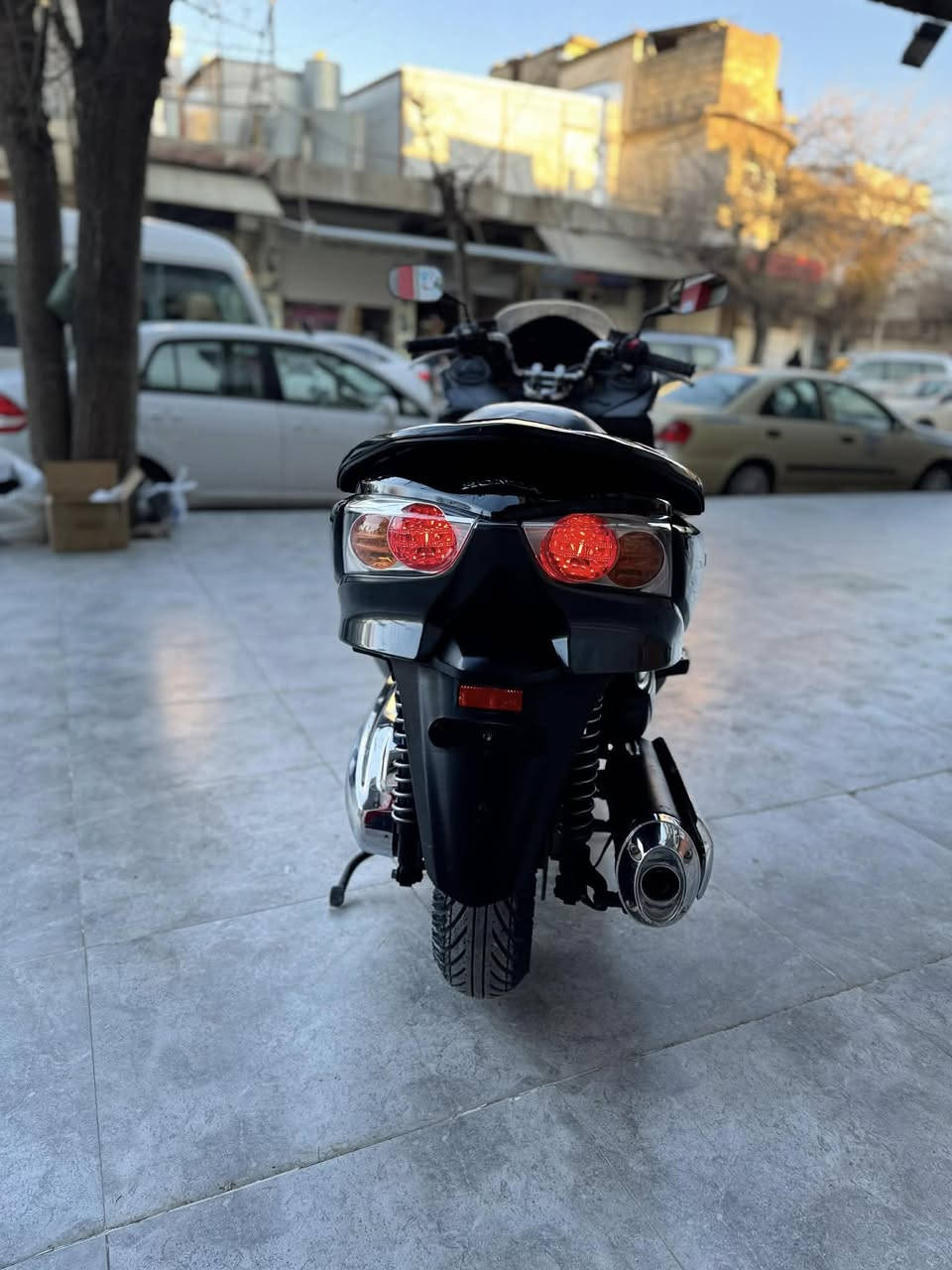 فۆڕزا ٠۱٠ تایەی تازەیە گێڕەکانی هەمووی ئیش ئەکات قاچ حاسە هەمو گیانی بەشەرت ماتۆڕەکە زۆر پاک ماوە تەوە مەکینەی نەکراوەتەوە سعری 11 گەلاو نیوو  و مەعامەلە
***********
