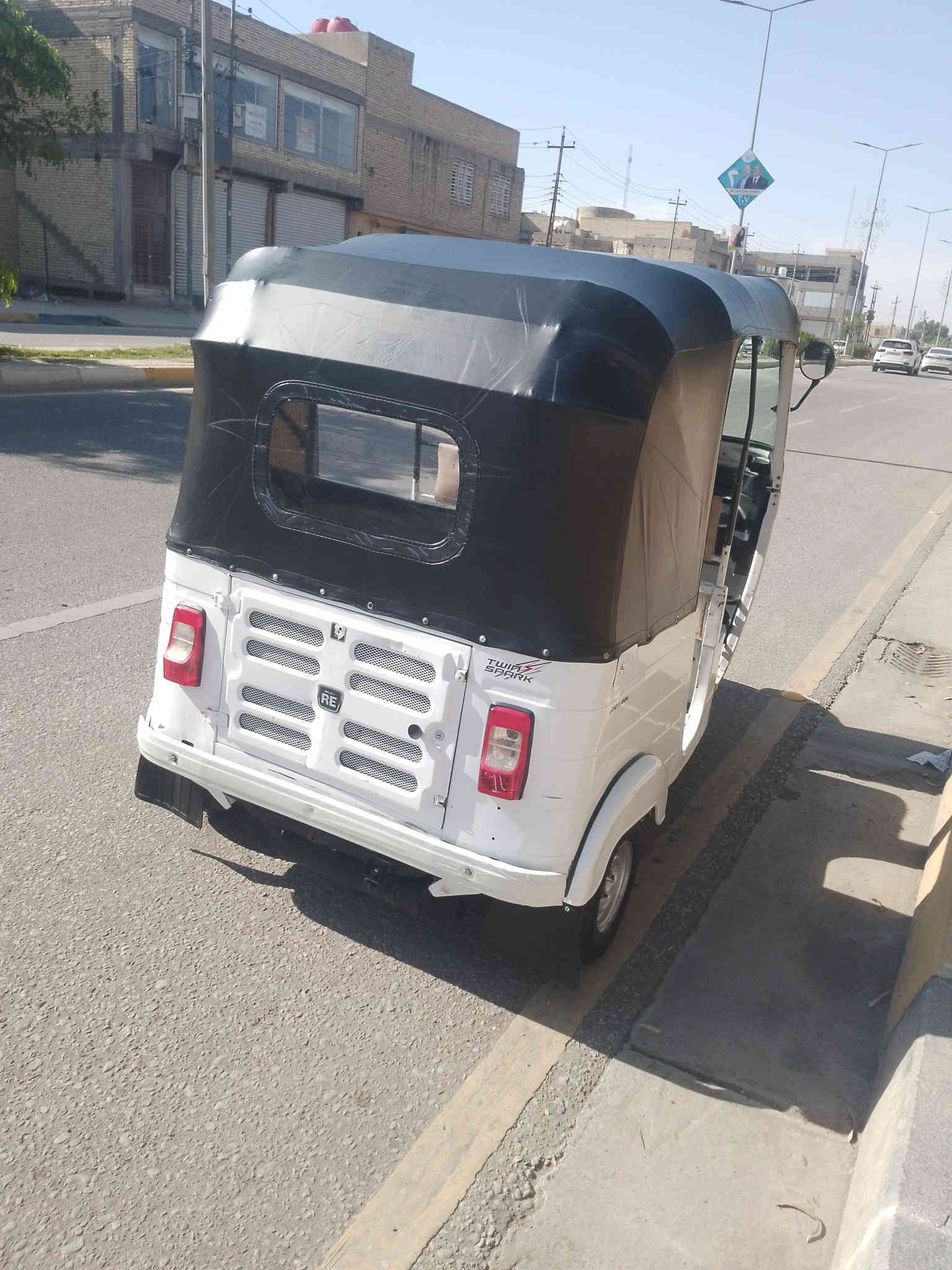 السلام عليكم تكتك 20 شهر 12 رقم وسنوية لوحات ماجيبهن تكتك كفاله عامه ماعده شبر صبغ بلغد مكينه مامفتوحة تكتك جاهزة  مكاني كربلاء السعر 6300 وبيه مجال حك جية ..***********
