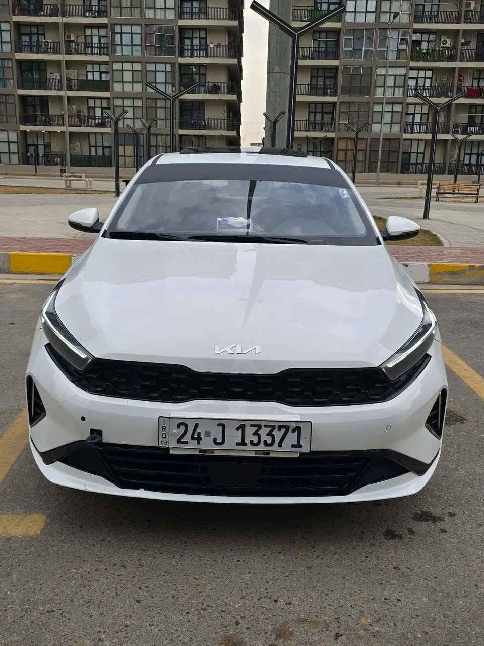 السلام عليكم
كي 3 موديل 24  رقم دهوك بسمي  مكفولة عدا هاي البدعامية ماشرة بالصورة فول مواصفات  فتحة بصمة  وسايد بريك كهرباء اوتو هولد مري شفط كشننات جلد تبريد بيانو شاشة كبيرة 9 انج ماشية 33  
العنوان بغداد الكرخ
السعر 147 وبيه مجال
*********** الاتصال
