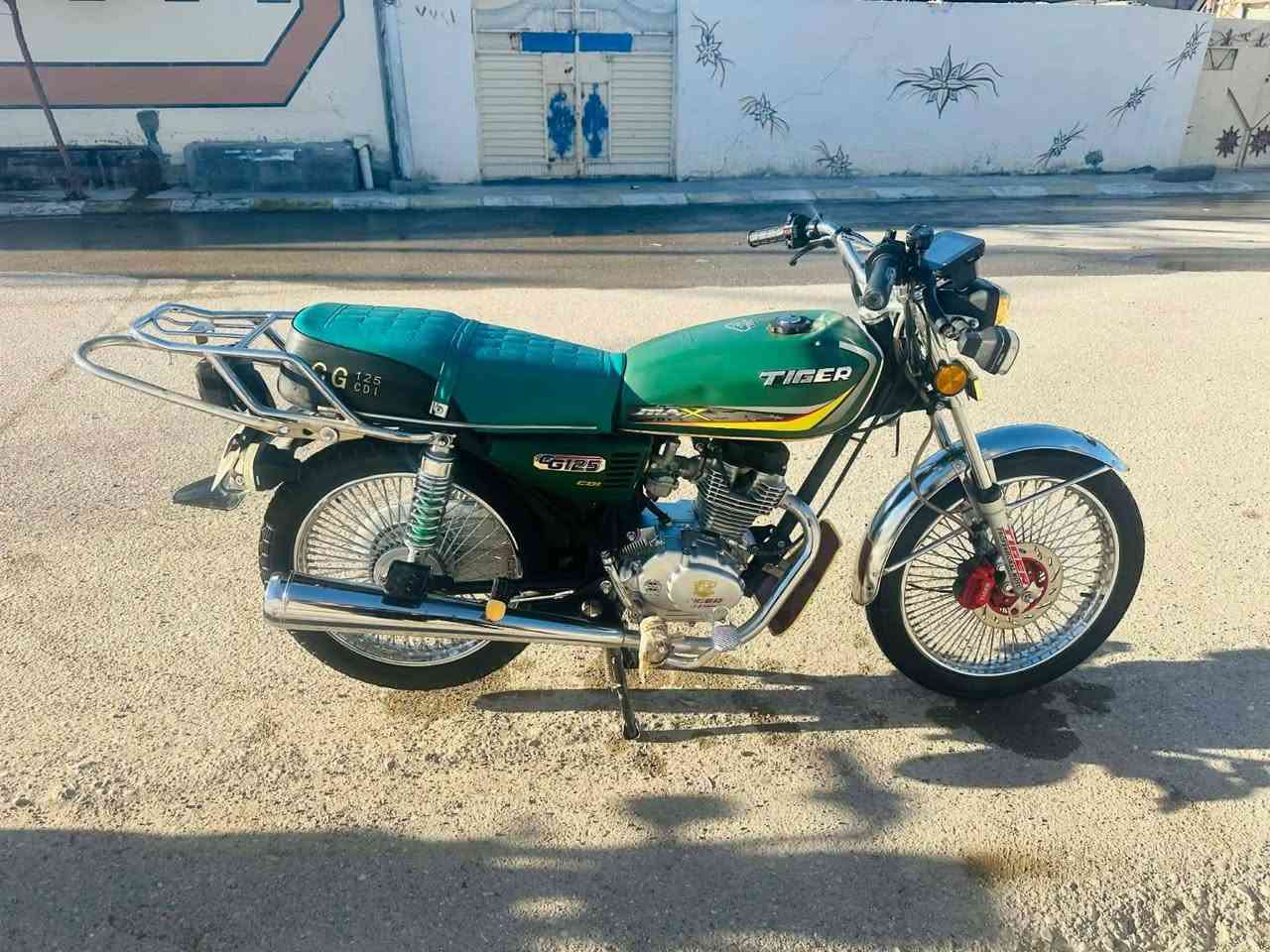 سلاك عليكم
دراجه 2025
محرك خير من الله لاصرف لابخار 
مكاني جلولاء 
السعر ٦٢٥

***********
