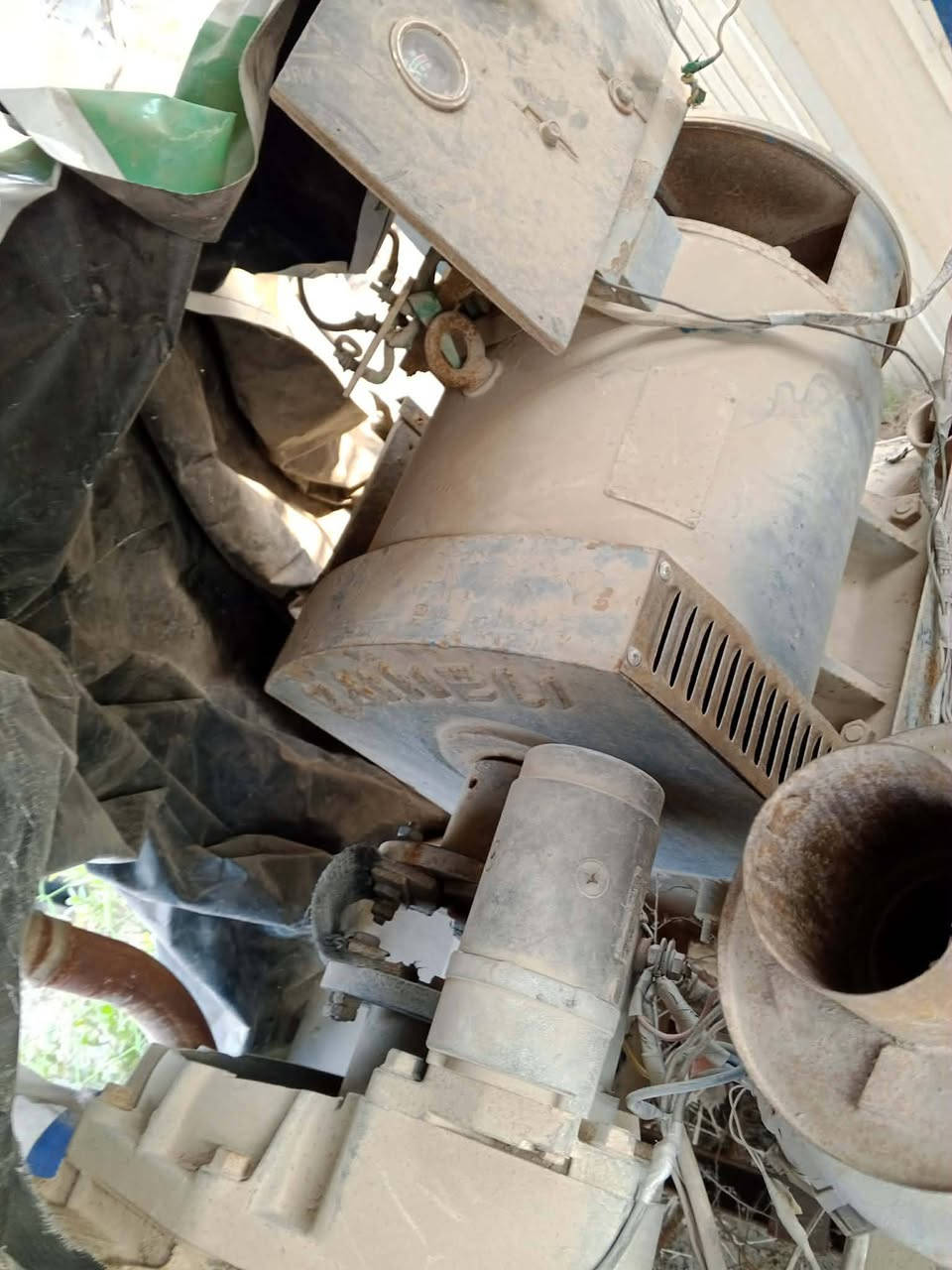 السلام عليكم اخوان مولد كيه 2700 راس توليد 35كيڤي 
مولد جديد لا تنقيص ولا تبخير مولد خير من الله ممتعوب 
السعر 15ورقه وبيها مجال ممتواجد ع فيس 
‏‪***********‬‏.    ***********
المكان ابو غريب قرب محطة تاج الهدى
