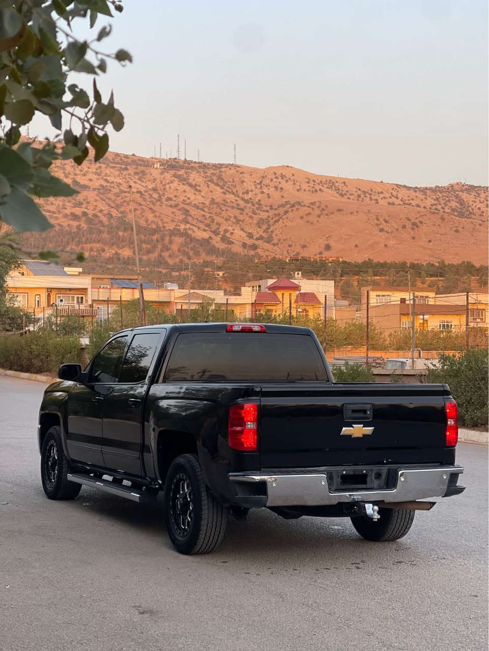 📞***********
📞***********
نرخى (١۳٥) گەڵا و کەمێک مەجال
شوفرلێت سلڤرادۆ ، مۆدێل ۲٠۱۸ ، دوبەی ساغ✅
دەبڵ ئەکسل 4*4 ، گێڕ و مەکينە بەشەرت ، تەبريد و دەبڵ ئەکسل بەشەرت ، سەيارەيەکی جوان و پاکە بێ مەسروفە ، چوار تايەی تازەيە ، دەعم و لێدراوی نيە کامل پەمپە لەسەر ساغی ، بۆدی کورتە ، فوول مواصفاتە تەنها سلايد نيە .
گۆڕينەوە ناکەم تەنها فرۆشتن💵
نرخی ۱۳٥ وەرەقە و مەجالێکی کەم
ناونيشان : کۆيە 📍 كويسينجاك, أربيل
