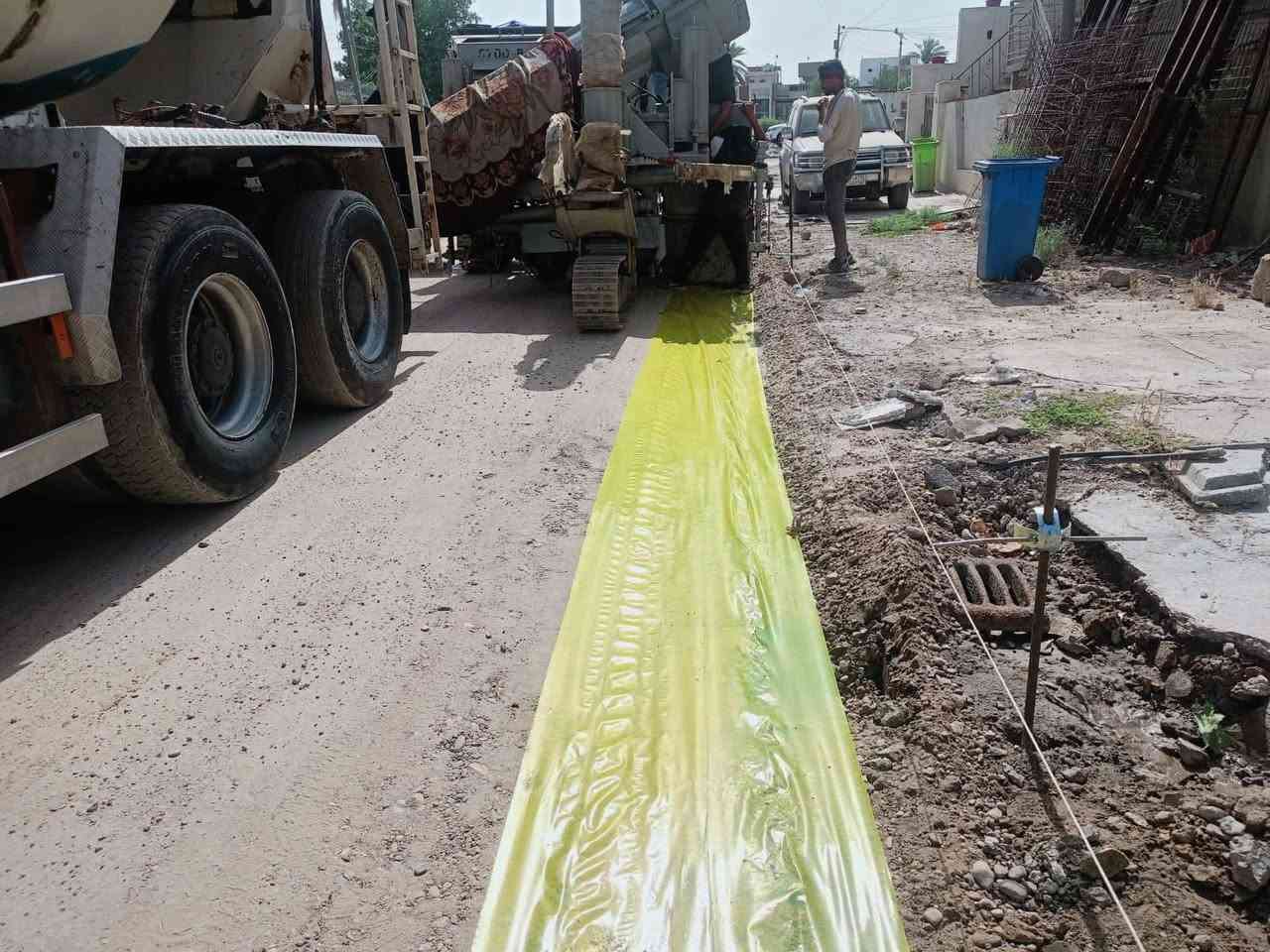 السلام عليكم شركه الياقوت للتبليط واكساء الشوارع الزراعيه والحكوميه للاستفسار بأداره المحامي (احمد الحسن ) (والمهندس علي الحسن )

***********
