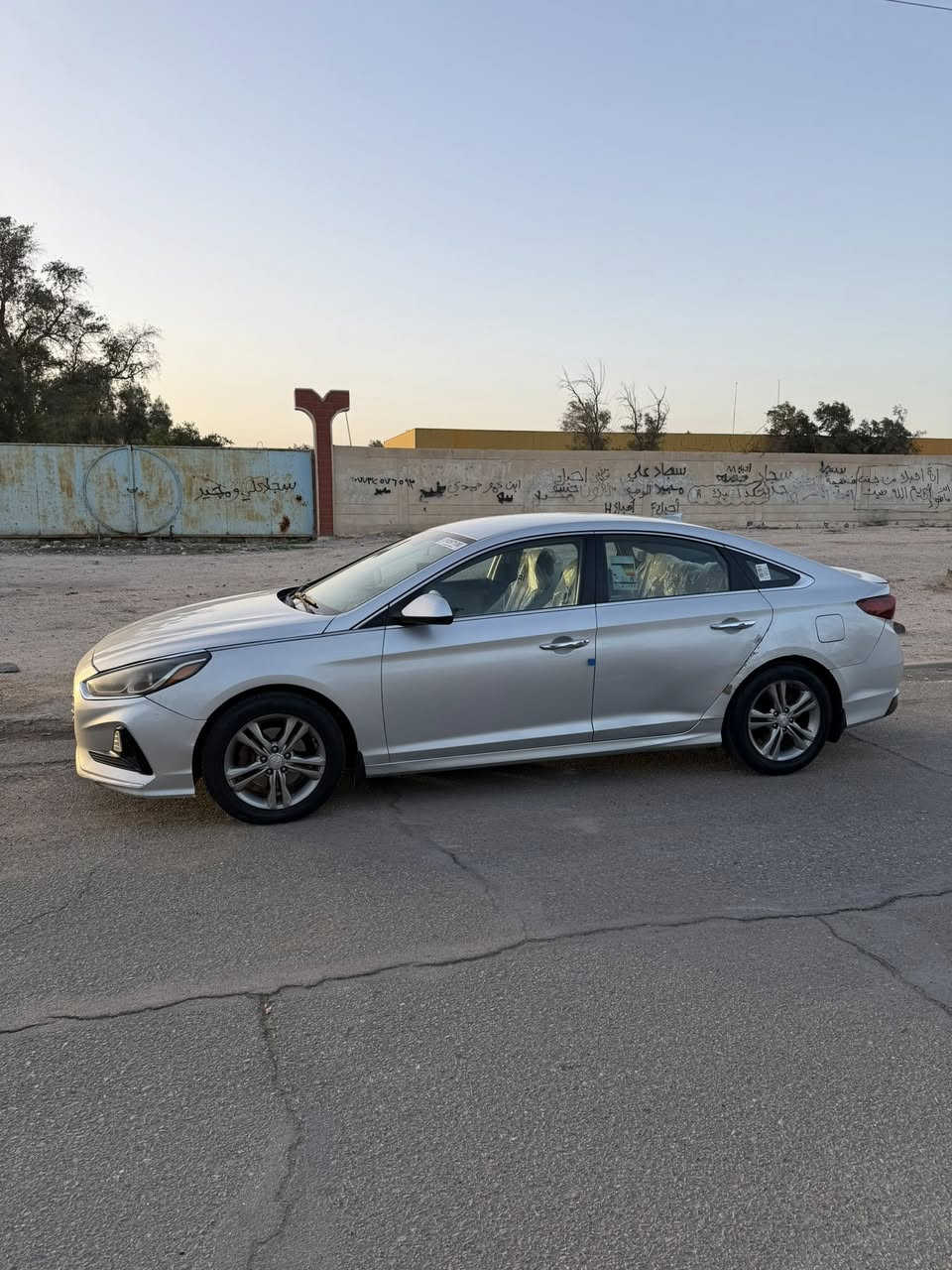 يالله السلام عليكم
سوناتا موديل 18 امريكي حادث خشم البنيد وشويه من الجنطه حادثه حلو مابي ضرر 
بلعراق صار بيها 3 قطع صبغ بدون بارد بدون جاكوك بدون اي شي فقط صبغ بسبب الجراد (جماليه )و بارد في الجاملغ جوه قبق البانزين موضح في الصوره 
نص فول تدفه تبريد حداده جاهزه السياره كلش 

رقم السياره ميسان وسنويه منتهيه قبل 4 اشهر وتحويل ثاني يوم 

مكاني بصره خور الزبير 

السعر 120 وبيها مجال قليل 
هـ ***********
