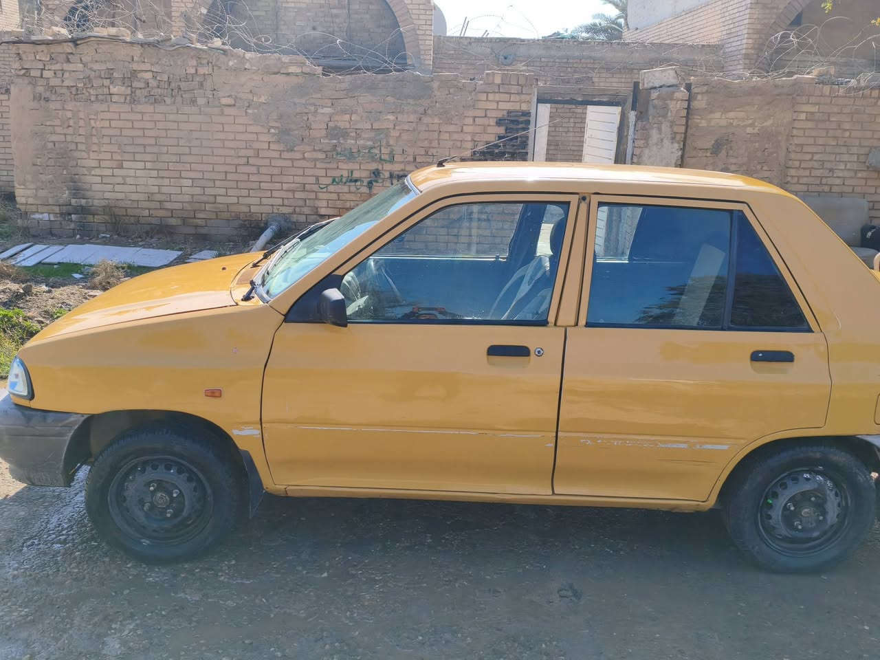 سلام عليكم سايباء موديل 216 رقم بغداد انكليزي مصفره هيه غرامه مكينه ما مفتوح اكفلك مكينه  وكير وشوصي العنوان بغداد المدائن  السعر 42 وبيهه مجال حك الجيه ؟ *********** ***********
