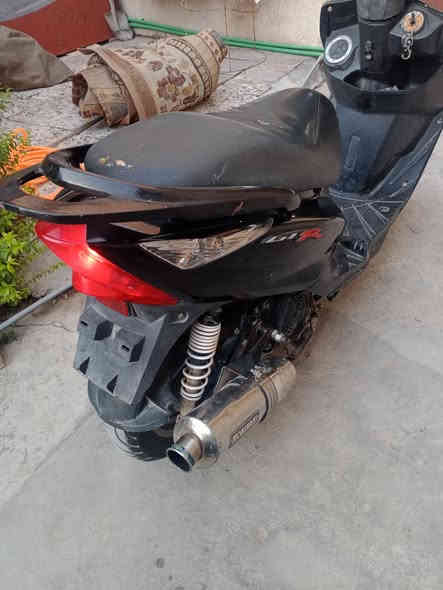 ماكس ثعلب سرعة 140 مكينة لا تنقيص ولا تبخير ولا نضوح بوشة58 رياضي شلعة معدل الدراجة نكرة بي وقت سلف هندر كهربيات كلها شغالة كابرتر اصلية كفرات ابلادية السعر400مكاني بغداد حي الجهاد ***********
