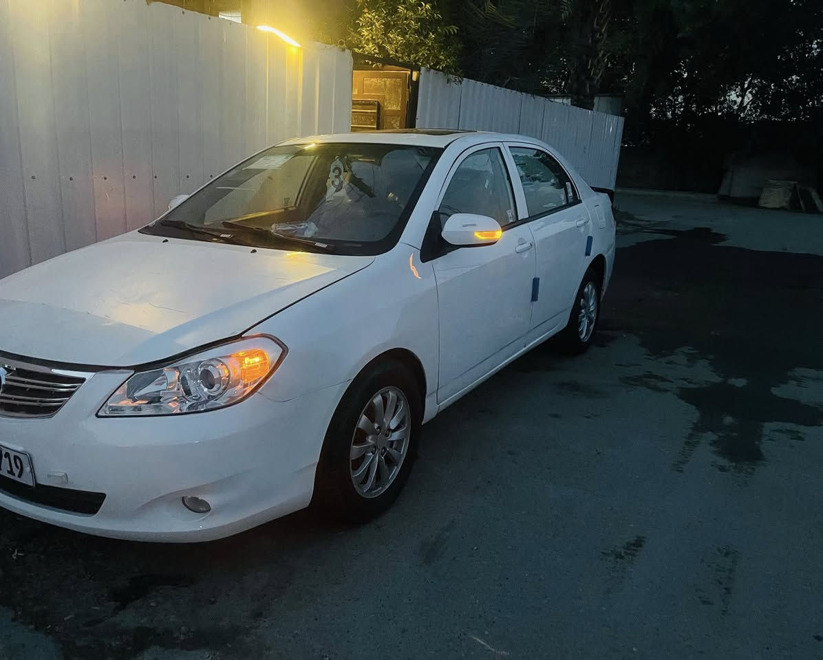 بي واي دي موديل 2013 g3
بأسمي تحويل ثاني يوم 

حداديه صدر خلفي امامي جديد كير محرك بلادي خير من الله 

كير أوتوماتيك 

بصمه

سنتر لوك

فتحة سقف 

اشاير مري 

حساسات 

رقم بغداد الجديد

كهربائيات كلها شغله

مكان السياره بغداد 

السعر 45 وبيها مجال قليل 

الهاتف ***********
