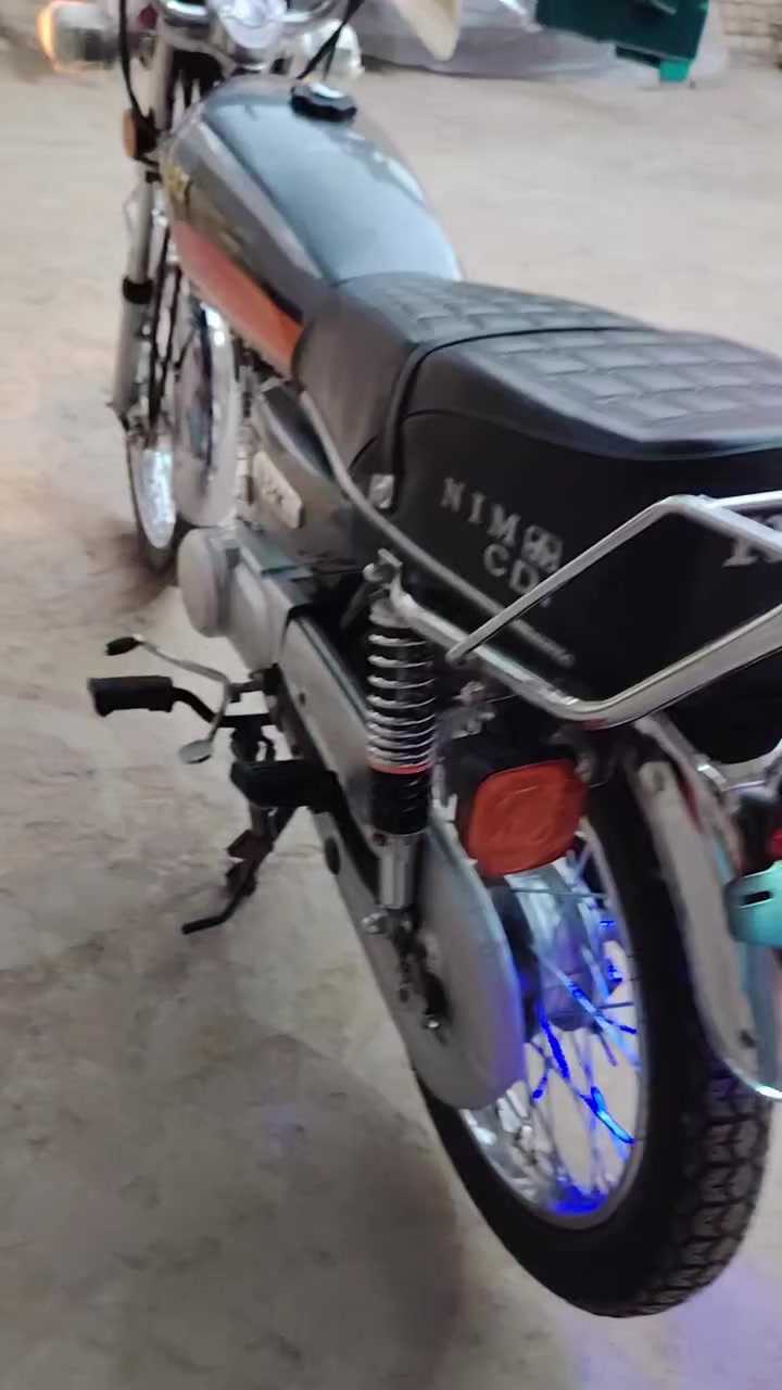 سلام عليكم دراجه امتياز 26 اوراق سكنر دراجه ما صالها هواي من طالعه من وكيل دراجه نضيفه ومكينه ما مفتوحه مكاني سوك شيوخ الطار سعر خاص وشراي بي خير ويدلل 😍


**إذا كنت صاحب هذا الإعلان وتريد حذفه لأي سبب، رجاءا أرسل رسالة إلى الدعم الفني**