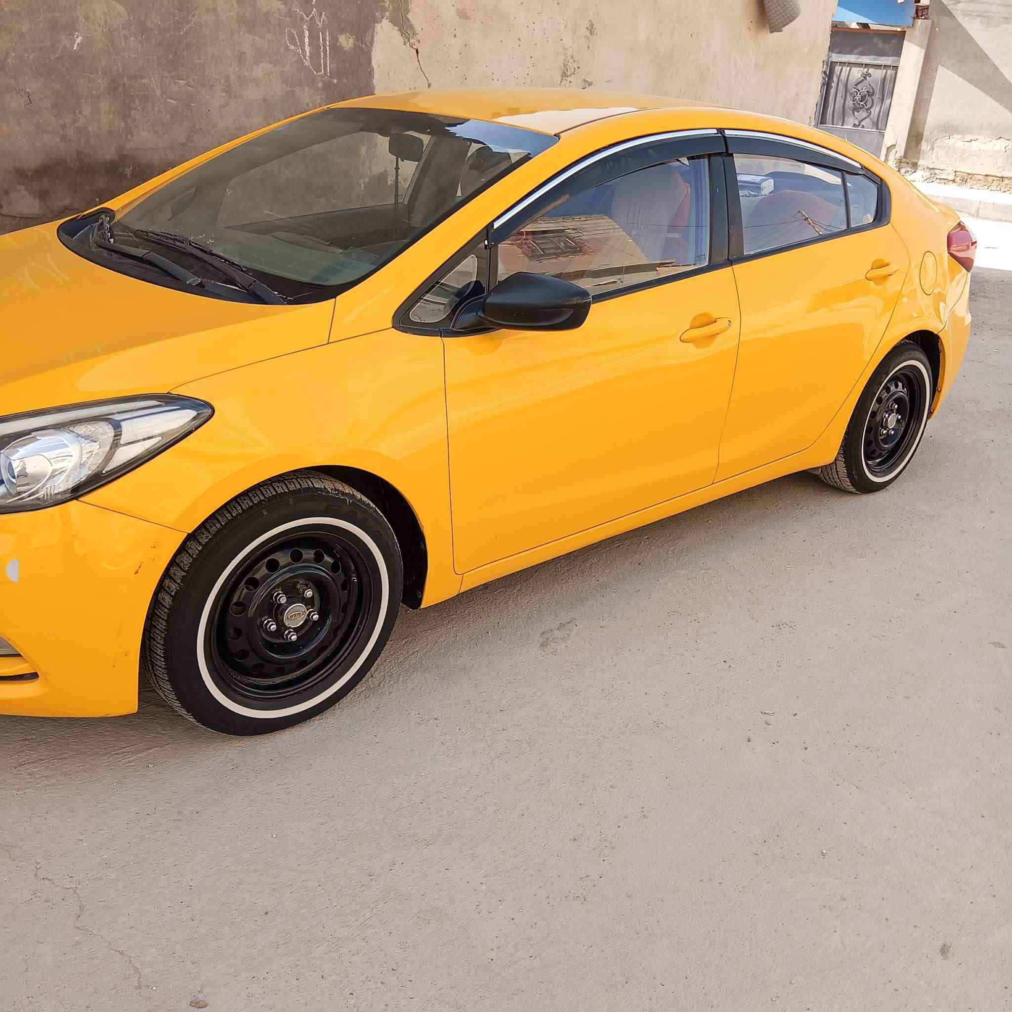 السلام عليكم
كيا سيراتو موديل 2015 رقم قادسية بأسمي خليجي مكينه 1600 مصفره هيئة وغرامات سياره جاهزه بدون نقص منظومه غاز جديده يعني انسى الصرف سعرها 113 بيها مجال للشراي مكاني ناصريه  *********** 
مكلف بالنشر اي أستفسار أتصل
