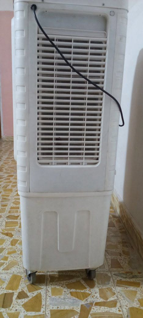 السلام عليكم ورحمه الله وبركاته كونفيره نضافه فول مابيه اي عيب 80بي مجال قليل الاتصال ***********
