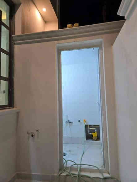 دار في حي الغدير مساحة ١٠٠ متر شارع ٢٠ متر ومقابل ساحة شار ع٢٠ الثاني سعر مناسب  للاستفسار ***********
0770 077 5351
