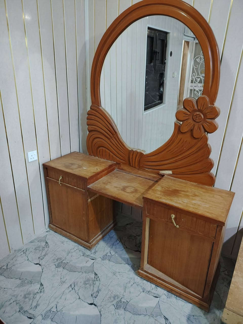 مستعجلين علبيعته ميز تواليت وزاويه ملابس وتاج جربايه للتواصل علخاص


**إذا كنت صاحب هذا الإعلان وتريد حذفه لأي سبب، رجاءا أرسل رسالة إلى الدعم الفني**