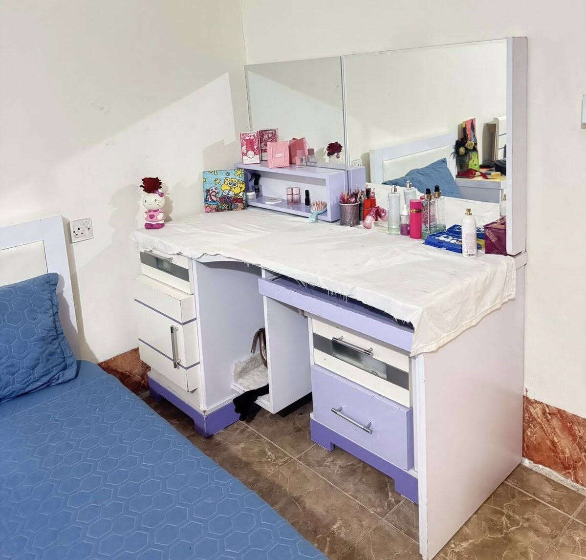 #بيع_مستعجل📌👇🏻
غرفة نفر واحد للبيع (٣) قطع مثل الصور مع الدوشك✅
العنوان #اربيل_هفالان📍للمزيد مراسلتي على الخاص👍


**إذا كنت صاحب هذا الإعلان وتريد حذفه لأي سبب، رجاءا أرسل رسالة إلى الدعم الفني**