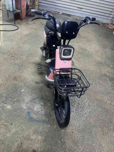 سلام عليكم باسكل شحن 4سرعات سعر 250وبي مجال للاستفسار اكثر ☎️ ***********
