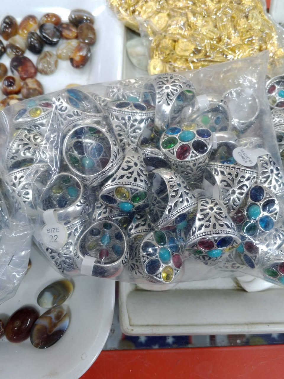 محابس انتمون ٧ شذرات ثابت الطلاء سعره المحبس ١٠٠٠ دينار جمله فقط لصحاب البيجات لناس على باب الله الفحص أمام المندوب يوجد توصيل لجميع المحافظات رقم الحجز الواتساب ***********
