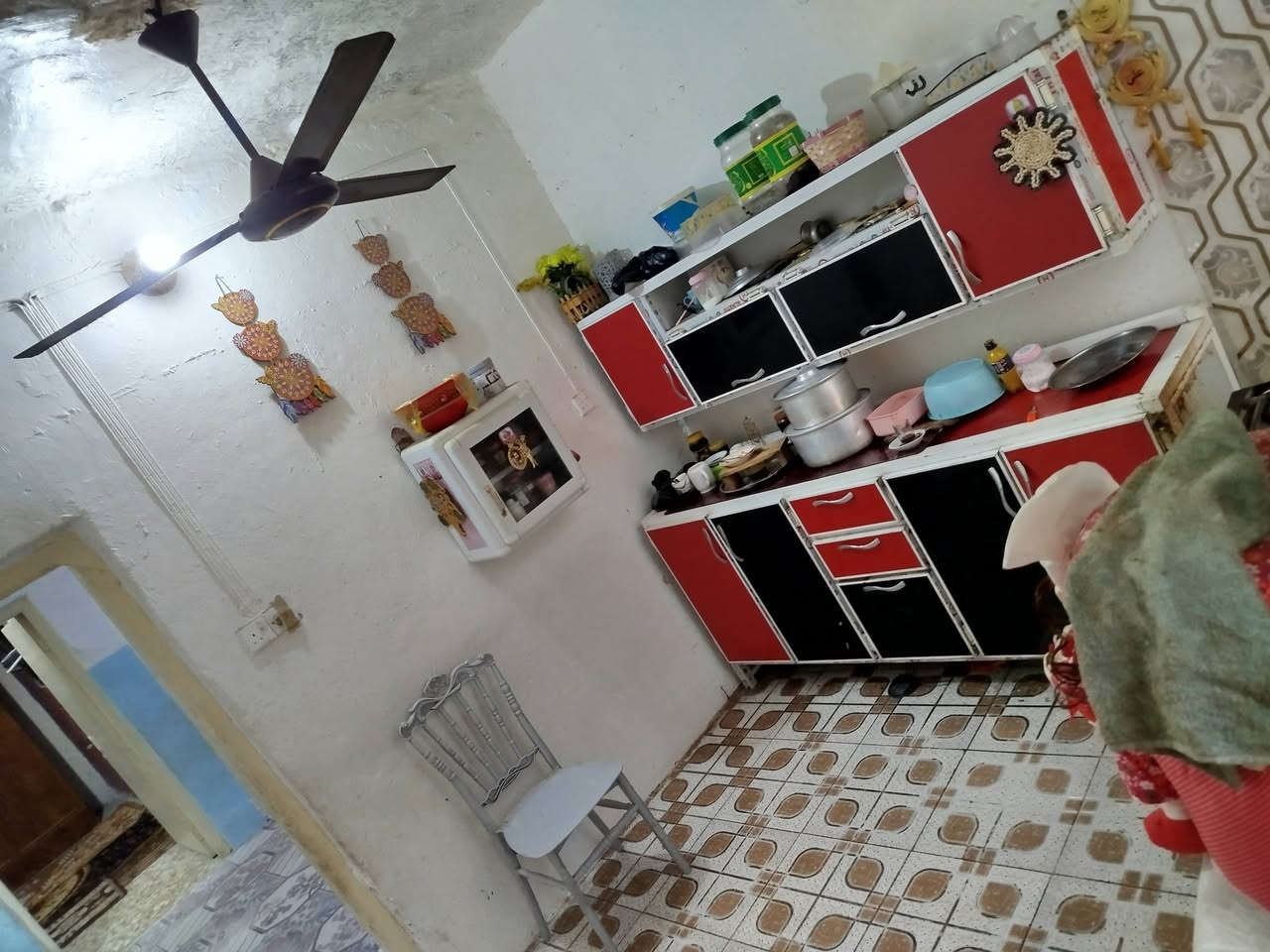 الــــــًّسلام عـــــليكم 
يـــٍعلن مـًــــــــكتب عــــــقارات عـــلي قــــحطان الــــــــخفاجي 🏚️
عن دار مساحه (180م ) الطابق الارضي غرفتين نوم .... 🤚🏻👇🏿
كلدور ... صاله .. استقبال حمامات داخليه و خارجيه ✔️ 👀
شقه طابق ثاني غرفتين نوم أيضا........ قريب عن الشارع جدآ 
الموقع بابل سيف سعد مقابيل العلوه المخضر السعر بلاش .... 
السعر (45) وبيه مجال جدآ بسيط .... تفاصيل اكثر مراسله 
الحساب أو اتصال هاتفي 📞😉

‏‪0778 075 4398‬‏ متوفر واتساب 
*********** متوفر واتساب 

#ملاحضه   .. استقبل جميع العروض بخصوص العقار 
طابو صرف ... او زراعي ... ايجارات ... العليك تتفضل واتساب 
والباقي علينه 😉 🤚🏻👇🏿 
او تفضلو للمكتب كـــــــل الــــــــــهلا بـــــيكم 🪬

🫡
