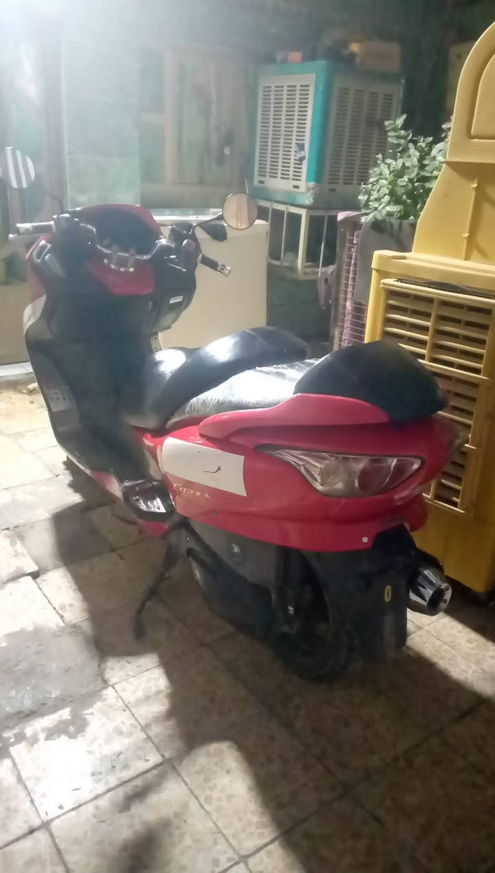 08مكفولة من أي نقص
بـ950 الف مال بــيع ماكو بهيج سعر وهيج نضافة 
***********
