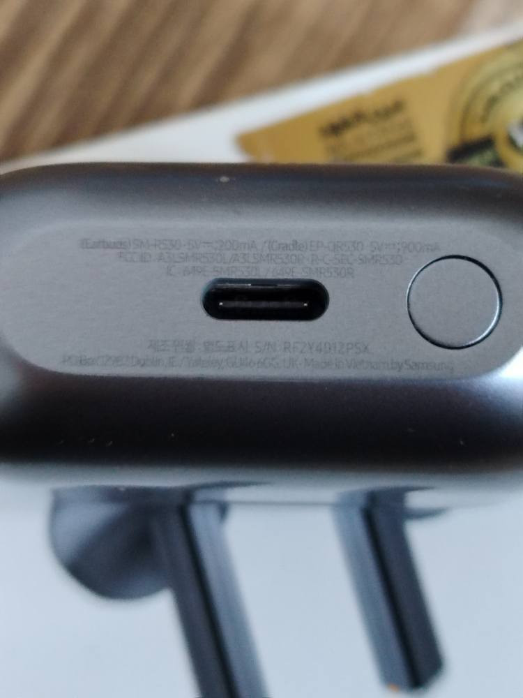 سماعات galaxy buds3 اصلي استخدام أشهر قليل مع كامل الملحقات بغداد, العراق


**إذا كنت صاحب هذا الإعلان وتريد حذفه لأي سبب، رجاءا أرسل رسالة إلى الدعم الفني**